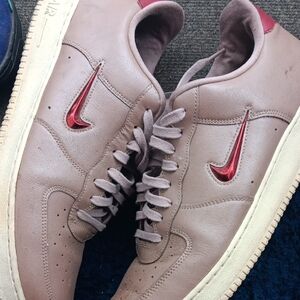 Men's Brown Sneakers with Red Accents